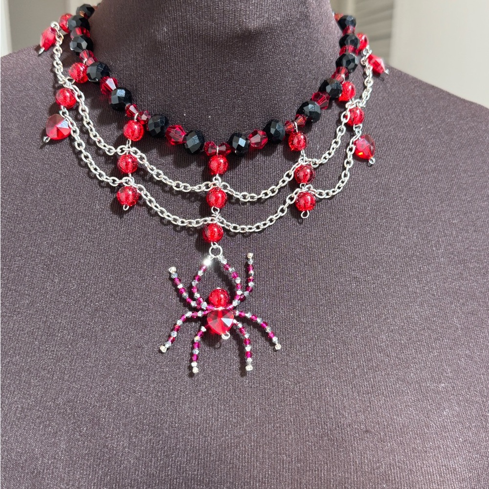 Handmade Beaded Spider Necklace Red Black Choker Halloween Costume Jewelry